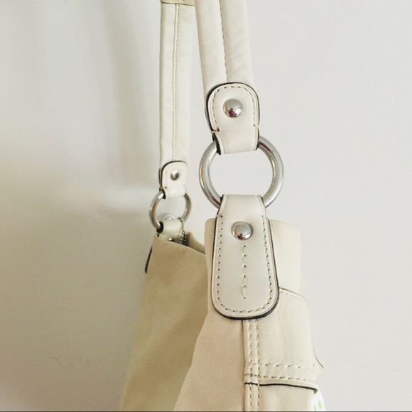 Coach Ivory leather Hobo bag - Picture 4 of 14